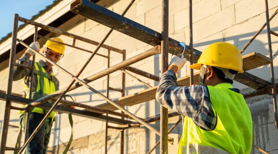 Professional residential roofers in Avon, IN